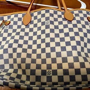 LV Tote